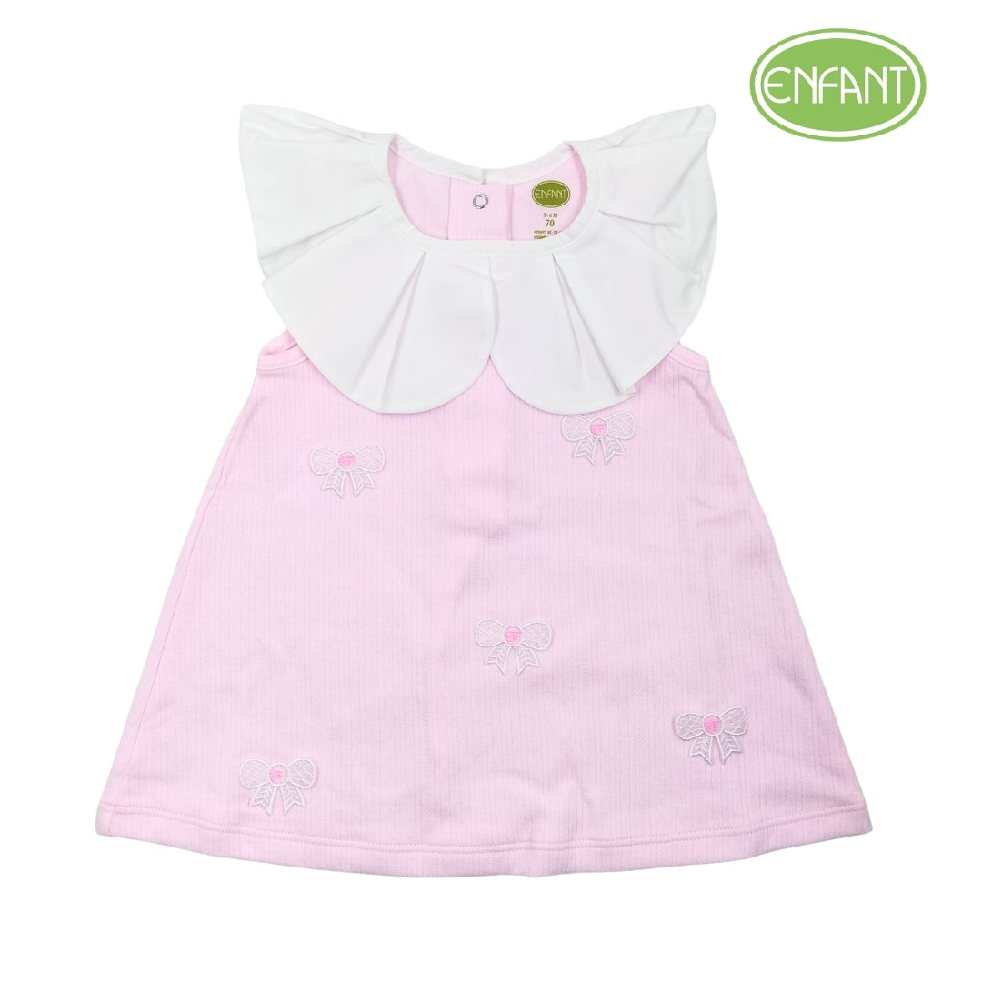 Enfant dress featuring a cute ribbon design
