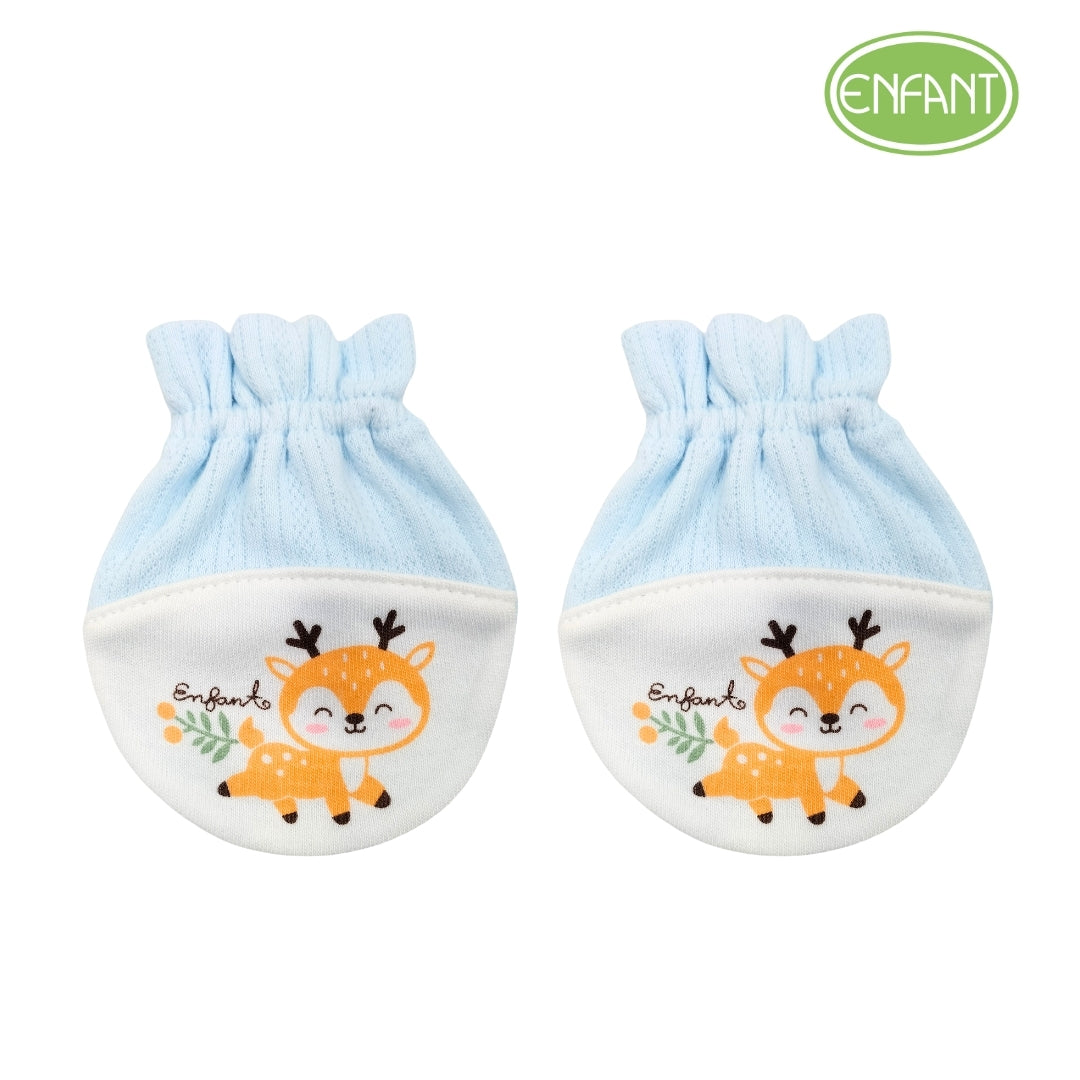 Enfant mittens featuring a reindeer design