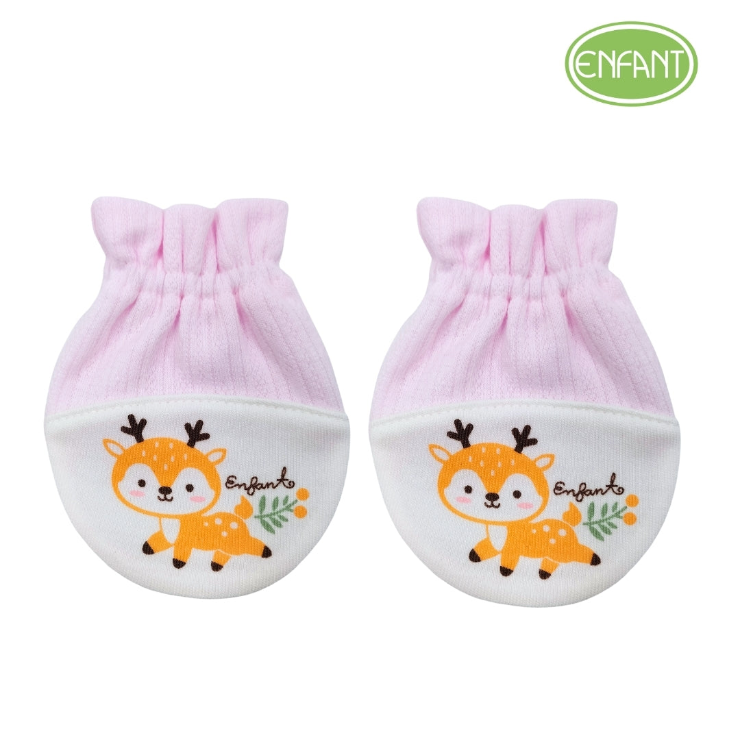 Enfant mittens featuring a reindeer design