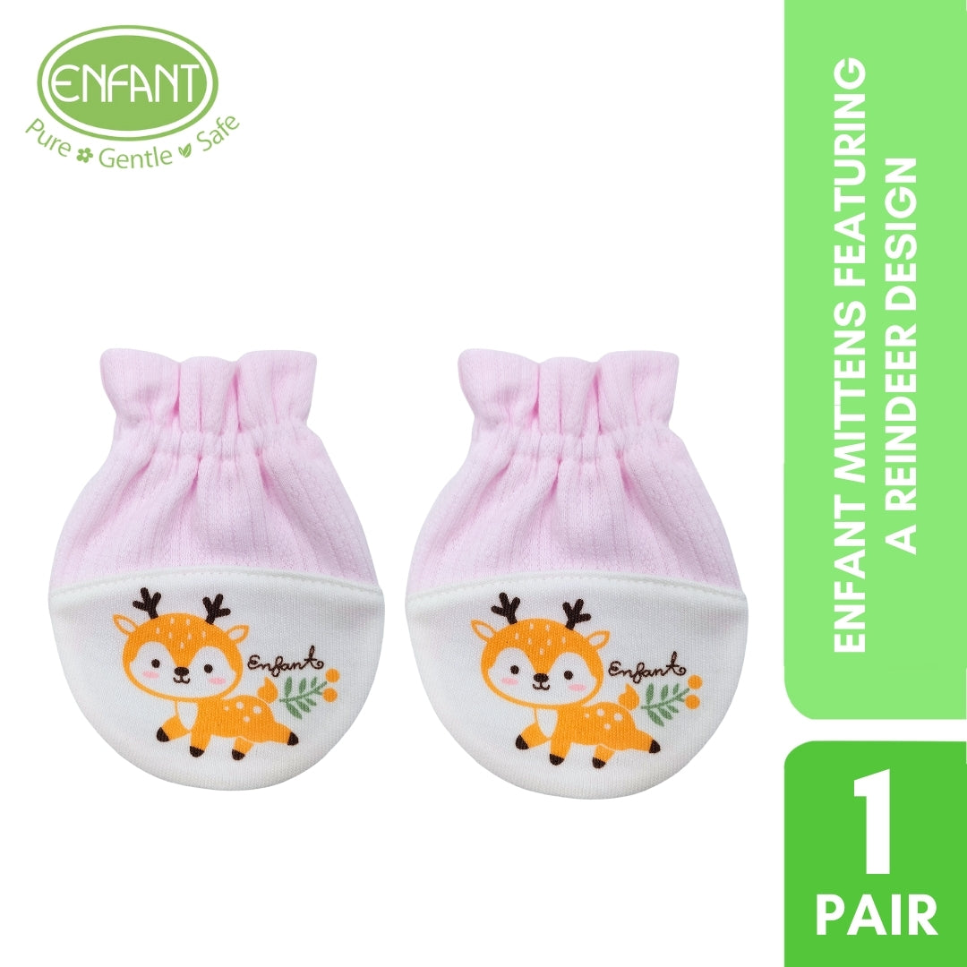 Enfant mittens featuring a reindeer design