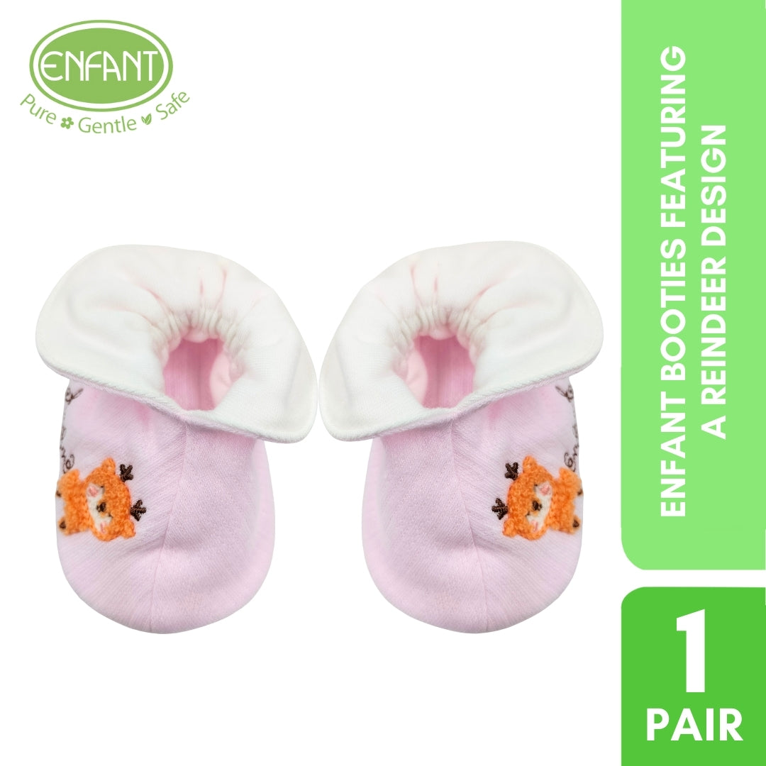 Enfant booties featuring a reindeer design