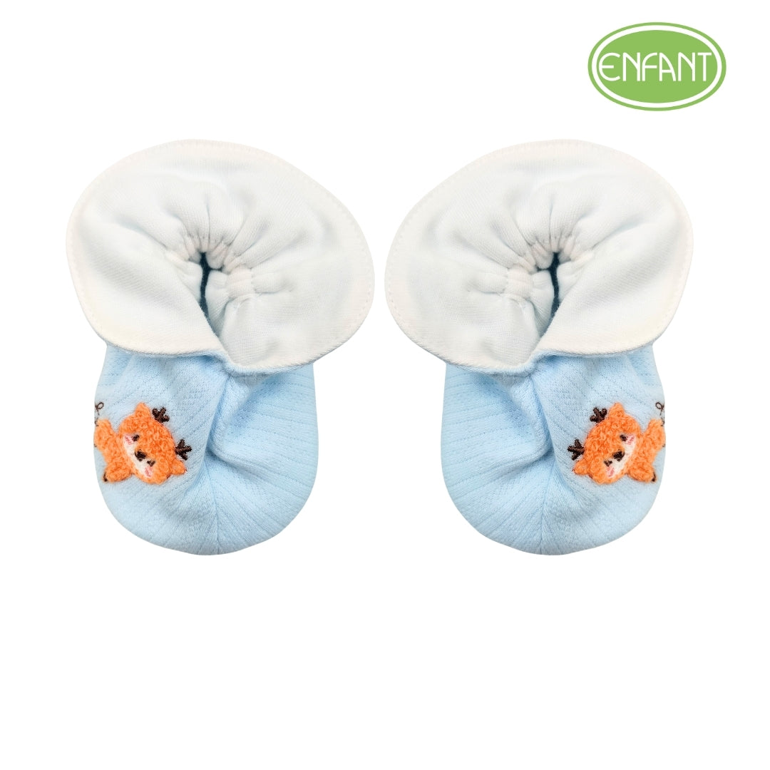 Enfant booties featuring a reindeer design